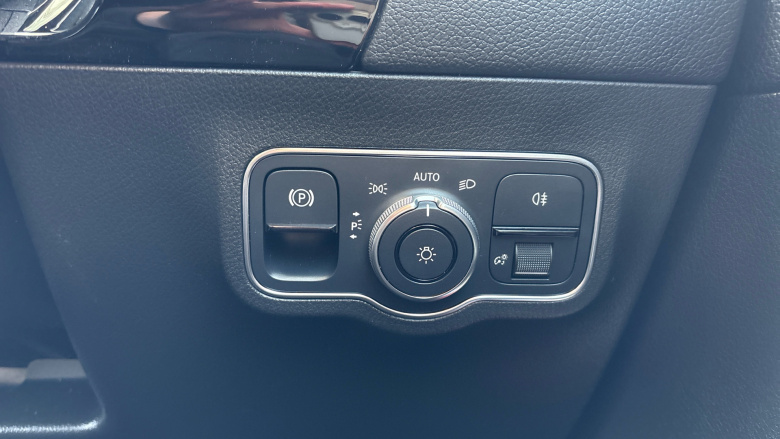 Mercedes-Benz GLA 180 AMG Line Premium 5dr Auto Petrol Hatchback